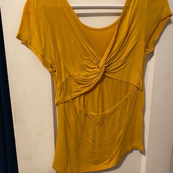 Clothes - Picture 10 of 16